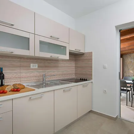 別荘 Fabiana, A Luxurious And Spacious Villa, Few Minutes From The *