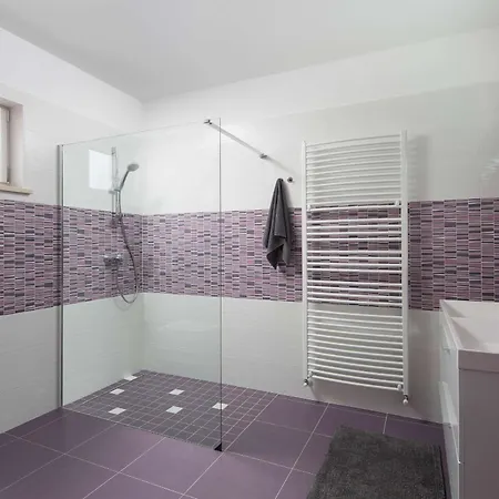 別荘 Fabiana, A Luxurious And Spacious Villa, Few Minutes From The