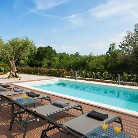 Fabiana, A Luxurious And Spacious Villa, Few Minutes From The ラビン