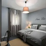 Hébergement de vacances Fabiana, A Luxurious And Spacious Villa, Few Minutes From The *