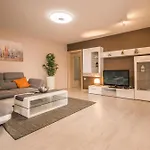 Fabiana, A Luxurious And Spacious Villa, Few Minutes From The